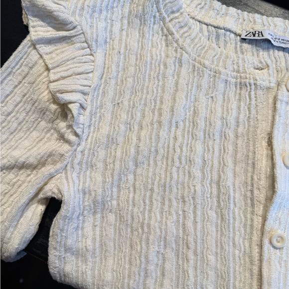 Zara Black and Cream Ribbed Blouse - Picture 7 of 8